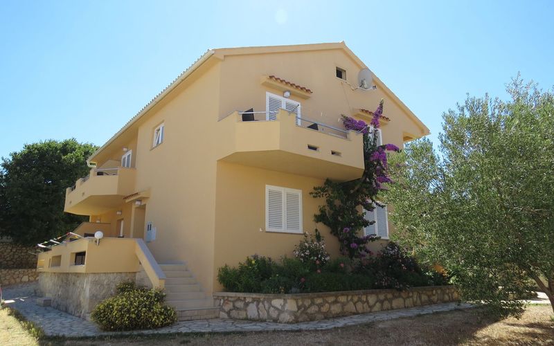 Apartments Edo, Novalja